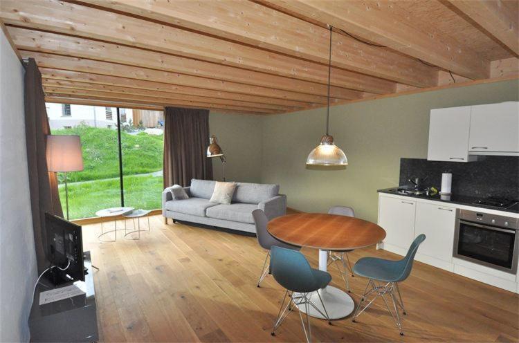 Chasa Paoletta Apartamento Ramosch Exterior foto